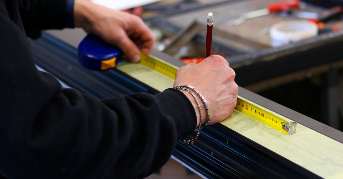 locksmith hands door — A1 Birmingham Locksmith